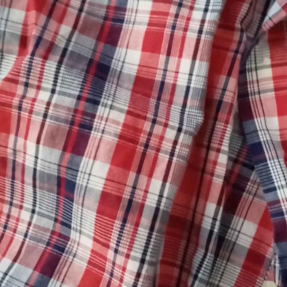 2 shirts - Picture 5 of 6